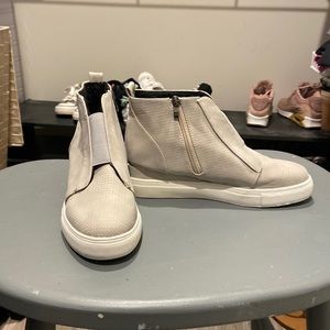 Wedged Grey Sneakers